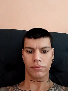 Actingezequielprado online show from September 11, 2025, 9:26 pm