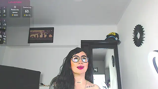 Vicky hotmilf online show from February 12, 2026, 11:21 am