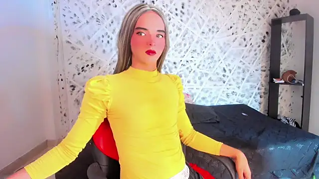 MIA HOT23CM S7S online show from October 9, 2025, 7:03 pm