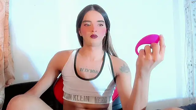 MIA HOT23CM S7S online show from October 19, 2025, 12:19 pm