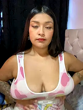 Snapshot of Aurora_fire1 chatting on November 5, 2025, 11:02 am Aurora fire1 online show from November 5, 2025, 11:02 am