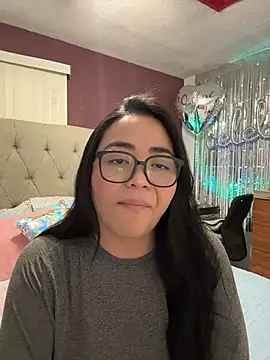 MyHoneyFrida online show from December 23, 2025, 4:34 am