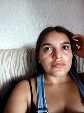 Snapshot of chloe_90 chatting on November 9, 2025, 9:19 pm chloe 90 online show from November 9, 2025, 9:19 pm