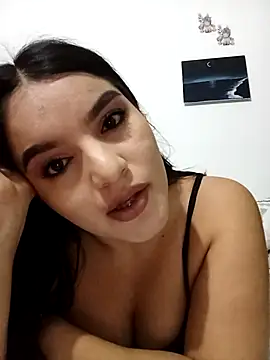 Snapshot of chloe_90 chatting on December 3, 2025, 1:28 am chloe 90 online show from December 3, 2025, 1:28 am