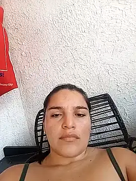 Snapshot of chloe_90 chatting on November 5, 2025, 5:05 pm chloe 90 online show from November 5, 2025, 5:05 pm