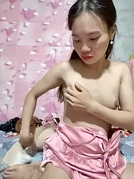 Snapshot of Tin_tanny chatting on October 16, 2025, 9:34 pm Tin tanny online show from October 16, 2025, 9:34 pm