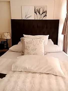 Snapshot of Creamy_Chocolatex chatting on October 2, 2025, 12:19 pm Creamy Chocolatex online show from October 2, 2025, 12:19 pm