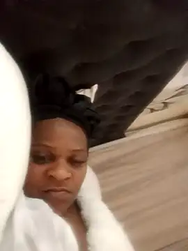 Snapshot of Creamy_Chocolatex chatting on November 20, 2025, 7:14 pm Creamy Chocolatex online show from November 20, 2025, 7:14 pm