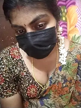 Snapshot of Nithiila chatting on December 2, 2025, 9:22 am Nithiila online show from December 2, 2025, 9:22 am