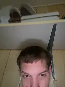 Snapshot of Duanennnn chatting on October 1, 2025, 5:12 am Duanennnn online show from October 1, 2025, 5:12 am