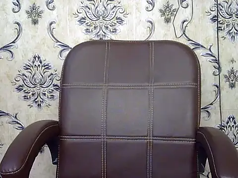 Snapshot of queen_visakha chatting on July 7, 2026, 7:39 pm queen visakha online show from July 7, 2026, 7:39 pm