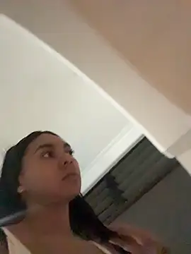 GiorgiaLuxee online show from November 13, 2025, 11:08 pm