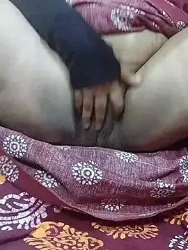 Snapshot of desi_boudi87 chatting on January 8, 2026, 5:13 am desi boudi87 online show from January 8, 2026, 5:13 am