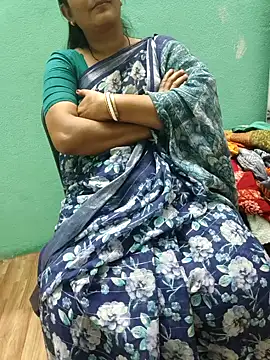 Snapshot of desi_boudi87 chatting on February 28, 2026, 10:48 am desi boudi87 online show from February 28, 2026, 10:48 am