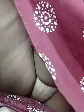 Snapshot of desi_boudi87 chatting on January 12, 2026, 4:19 am desi boudi87 online show from January 12, 2026, 4:19 am