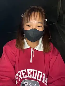 Snapshot of delwyn- chatting on November 30, 2025, 3:13 pm delwyn- online show from November 30, 2025, 3:13 pm