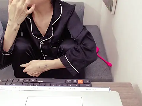 Funnygirl 9x online show from February 8, 2026, 2:42 am