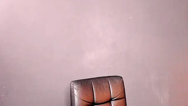 Boss Domiinator online show from April 21, 2026, 11:28 am