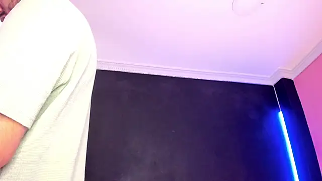 Boss Domiinator online show from April 18, 2026, 11:45 am