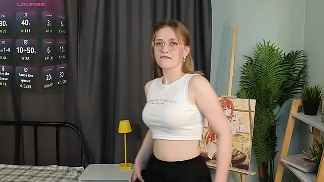 HollieCollelo online show from November 25, 2025, 3:29 am