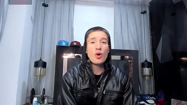 HunterHeat  online show from May 4, 2026, 11:57 am