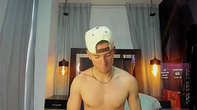 HunterHeat  online show from December 20, 2025, 11:35 am