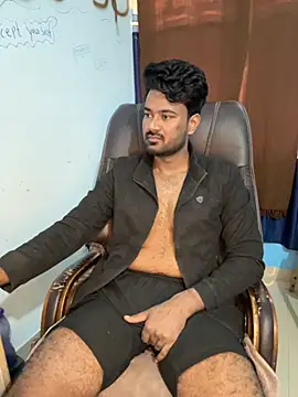 Snapshot of MeekBatgirl chatting on November 19, 2025, 6:13 am MeekBatgirl online show from November 19, 2025, 6:13 am