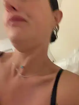 Snapshot of Remirosee chatting on June 6, 2026, 7:41 pm Remirosee online show from June 6, 2026, 7:41 pm