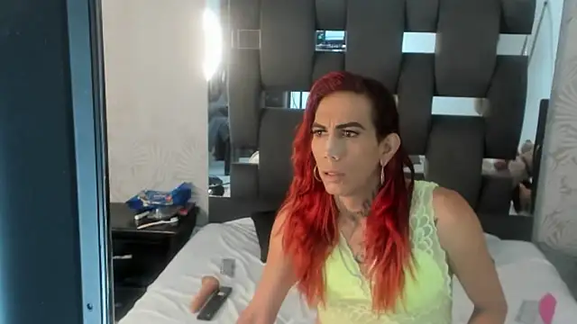 Snapshot of MissDiabla_ chatting on January 9, 2026, 12:45 pm MissDiabla online show from January 9, 2026, 12:45 pm