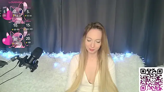 Snapshot of BabbbyFoxxx chatting on September 14, 2025, 8:09 pm BabbbyFoxxx online show from September 14, 2025, 8:09 pm