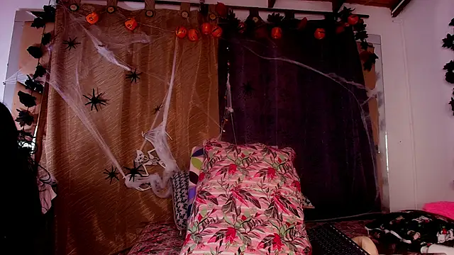 sweegirl69 online show from October 23, 2025, 12:04 pm