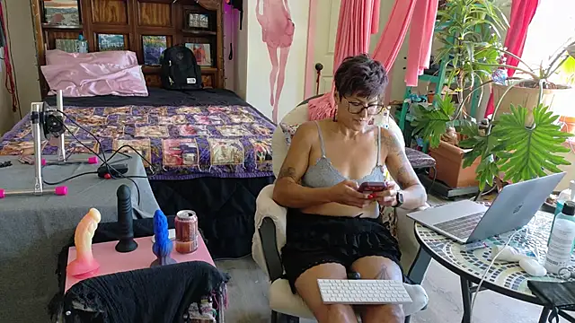 Snapshot of kinkycanner chatting on May 31, 2026, 9:15 pm kinkycanner online show from May 31, 2026, 9:15 pm