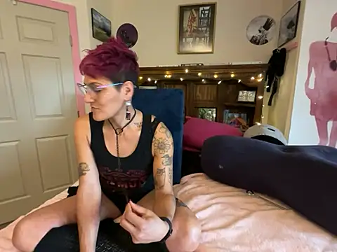 kinkycanner online show from February 7, 2026, 10:18 pm