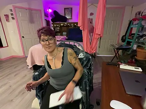 kinkycanner online show from March 6, 2026, 3:56 am