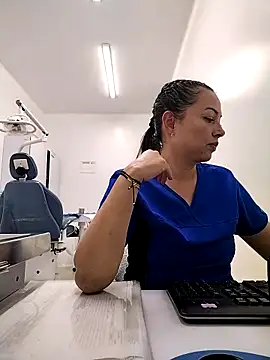 Snapshot of Madisson-04_ chatting on September 25, 2025, 7:31 pm Madisson-04 online show from September 25, 2025, 7:31 pm