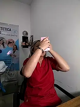 Snapshot of Madisson-04_ chatting on November 25, 2025, 12:05 pm Madisson-04 online show from November 25, 2025, 12:05 pm