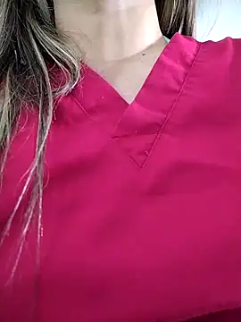 Snapshot of Madisson-04_ chatting on November 26, 2025, 12:10 am Madisson-04 online show from November 26, 2025, 12:10 am