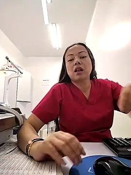 Snapshot of Madisson-04_ chatting on October 22, 2025, 7:02 pm Madisson-04 online show from October 22, 2025, 7:02 pm