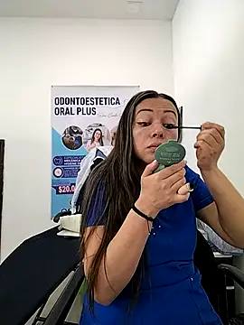 Snapshot of Madisson-04_ chatting on November 11, 2025, 3:18 pm Madisson-04 online show from November 11, 2025, 3:18 pm