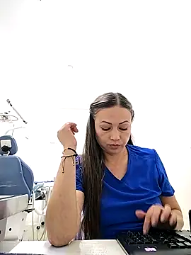 Snapshot of Madisson-04_ chatting on September 23, 2025, 7:21 pm Madisson-04 online show from September 23, 2025, 7:21 pm