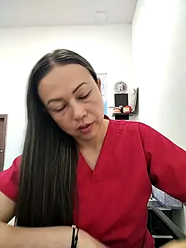 Snapshot of Madisson-04_ chatting on November 10, 2025, 3:17 pm Madisson-04 online show from November 10, 2025, 3:17 pm