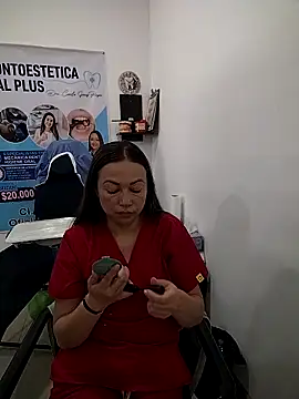 Snapshot of Madisson-04_ chatting on November 14, 2025, 3:15 pm Madisson-04 online show from November 14, 2025, 3:15 pm