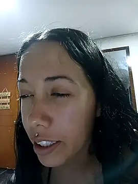 Snapshot of MiaForever1 chatting on November 11, 2025, 2:17 am MiaForever1 online show from November 11, 2025, 2:17 am