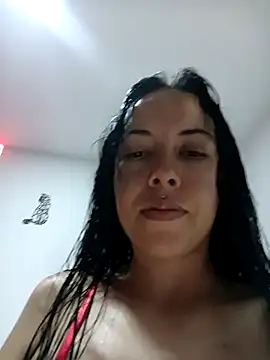 Snapshot of MiaForever1 chatting on October 23, 2025, 8:40 pm MiaForever1 online show from October 23, 2025, 8:40 pm