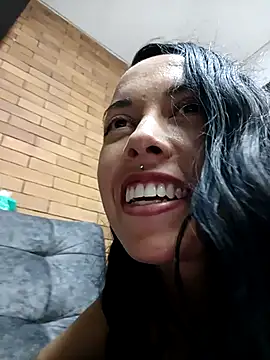 MiaForever1 online show from April 6, 2026, 4:46 am