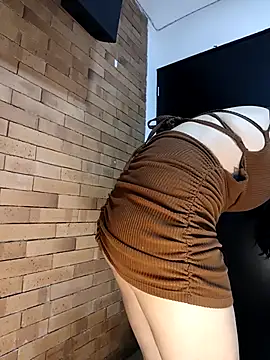 Snapshot of MiaForever1 chatting on November 27, 2025, 8:53 pm MiaForever1 online show from November 27, 2025, 8:53 pm