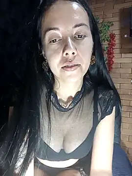 Snapshot of MiaForever1 chatting on December 1, 2025, 12:00 am MiaForever1 online show from December 1, 2025, 12:00 am