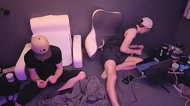 Snapshot of maskedboy1 chatting on January 7, 2026, 8:30 am maskedboy1 online show from January 7, 2026, 8:30 am