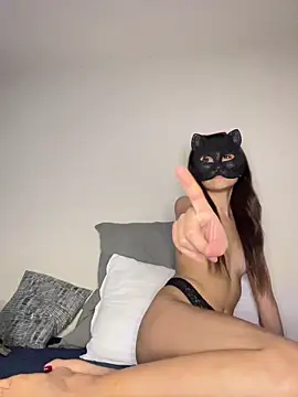 Clavelnegro online show from November 5, 2025, 5:43 am