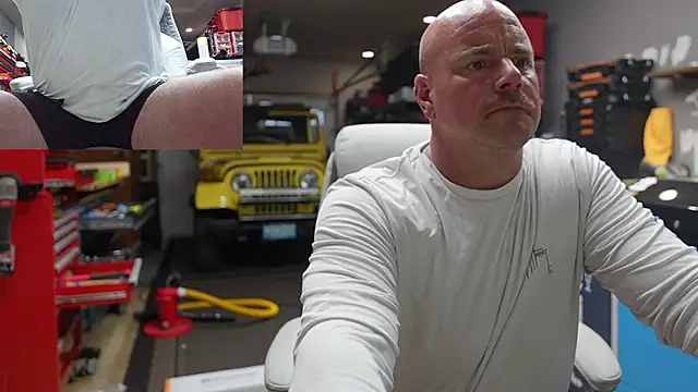 Snapshot of Soundfreak chatting on September 9, 2025, 11:03 pm Soundfreak online show from September 9, 2025, 11:03 pm